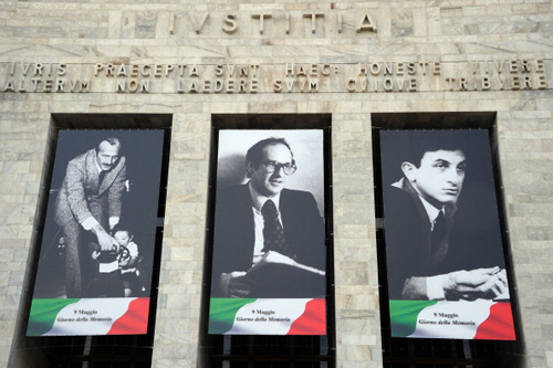 Banners in front of the tribunal where